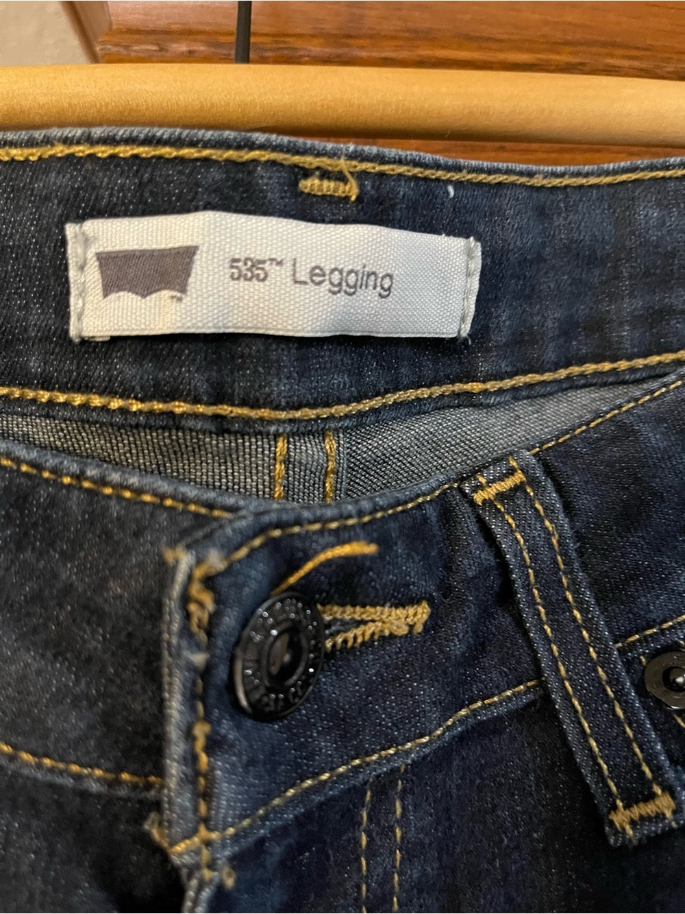 Levi's Women's 535 Legging Jeans - Dark Indigo with Gold Stitching
